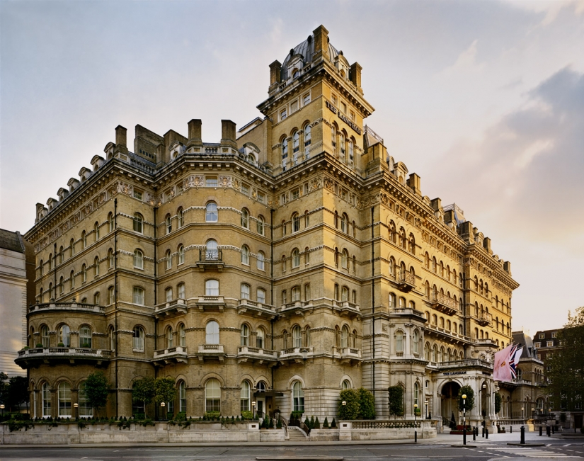 The most famous hotels with real ghosts