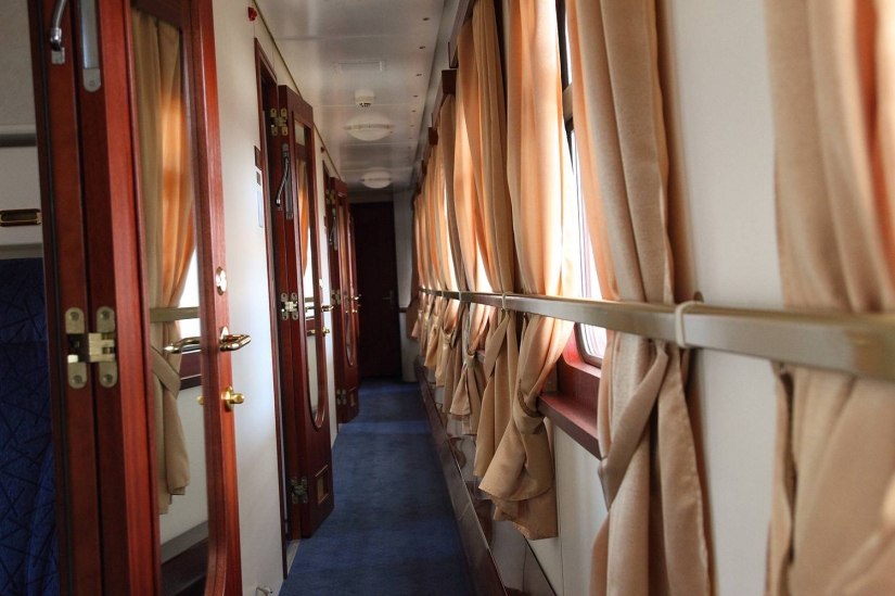 The most luxurious trains that people have been waiting in line for for months to get tickets for