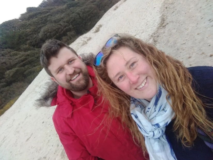 The Path of freedom: a couple from Britain lives in a minibus, having been traveling around Europe for two years