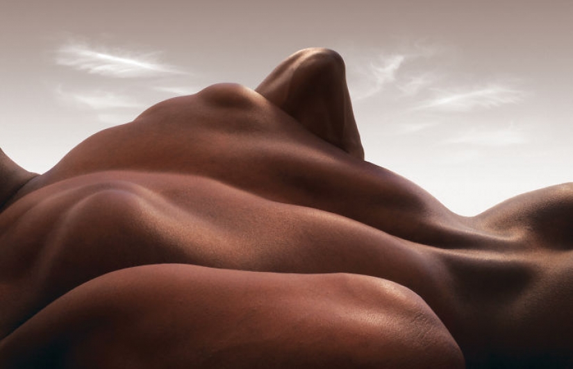 The photographer creates landscapes using only human bodies and the result looks great The photographer creates landscapes using only human bodies and the result looks great