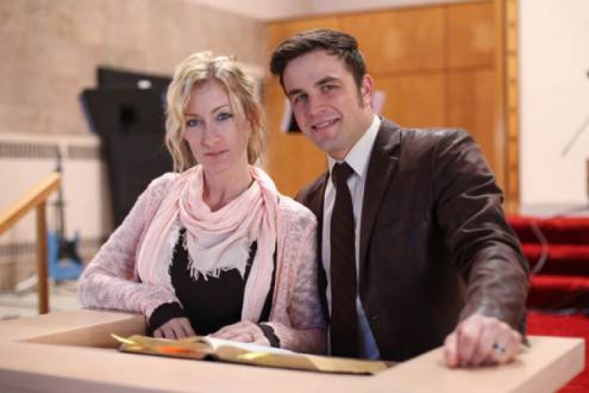 The porn star became a pastor, but because of the parishioners, she had to return to the profession