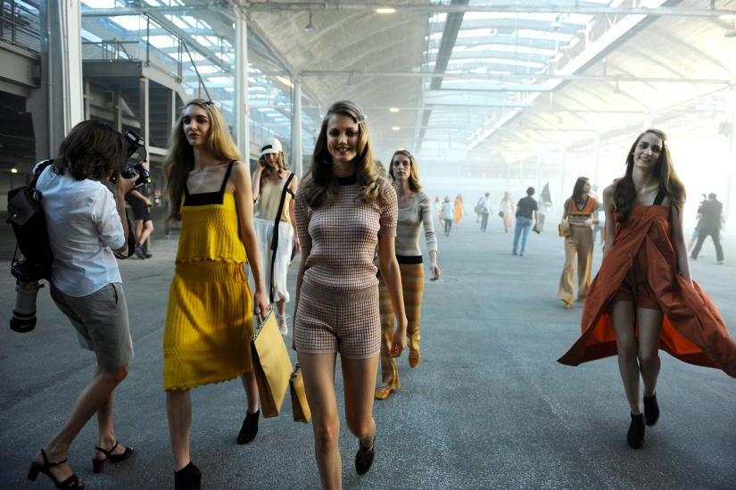 The reverse side of the fashion that hides the catwalk