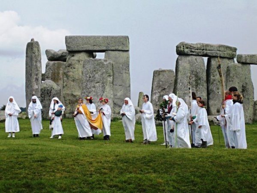 The strangest religions and creepy cults