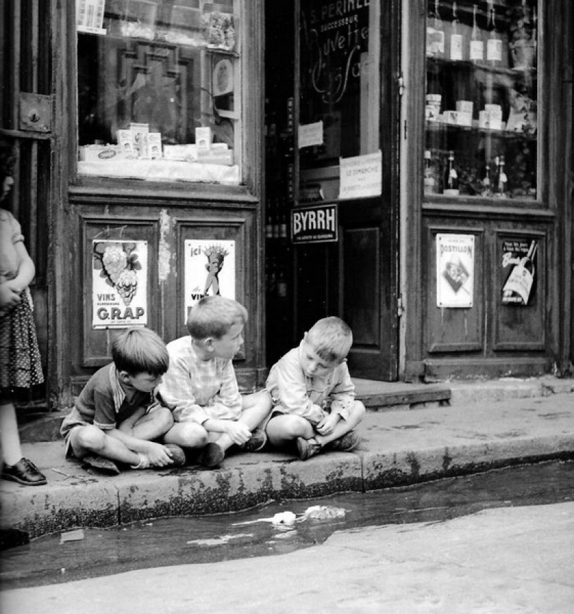 The times when there were no iPads yet, and children were playing outside The times when there were no iPads yet, and children were playing outside