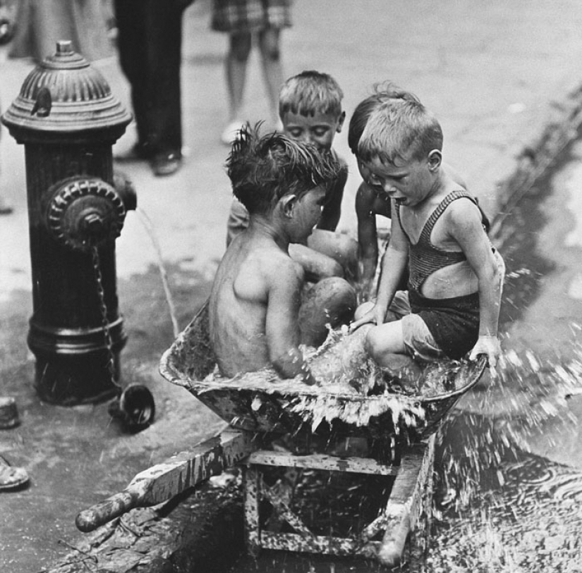 The times when there were no iPads yet, and children were playing outside The times when there were no iPads yet, and children were playing outside