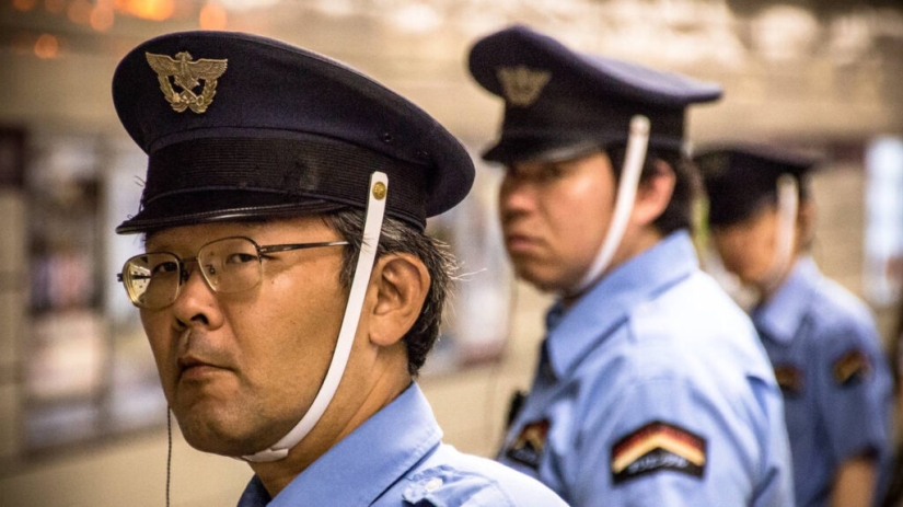 The Tokyo police lost the personal data of 38 citizens. Together with floppy disks