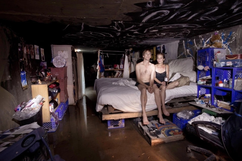 The underworld of sin city: a homeless life in the dark tunnels of Las Vegas