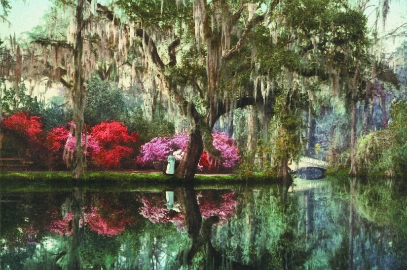The very first color photographs of America