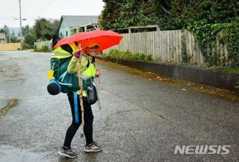 The woman walked around half the country, asking all passers-by one question: their answers will amaze you
