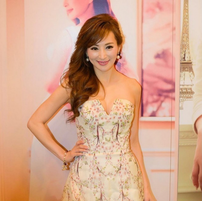 The woman who does not age The woman who does not age