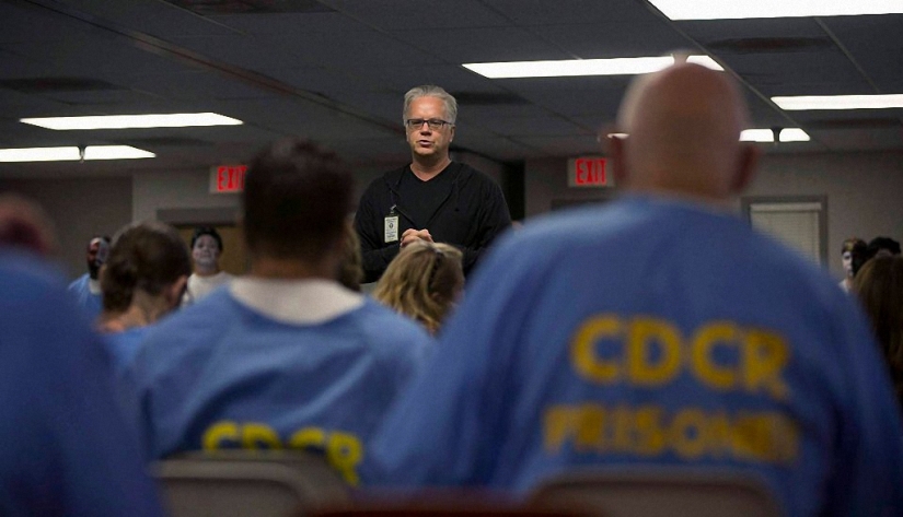 Theater master class in prison