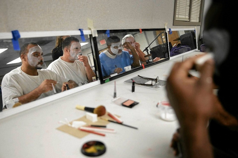 Theater master class in prison