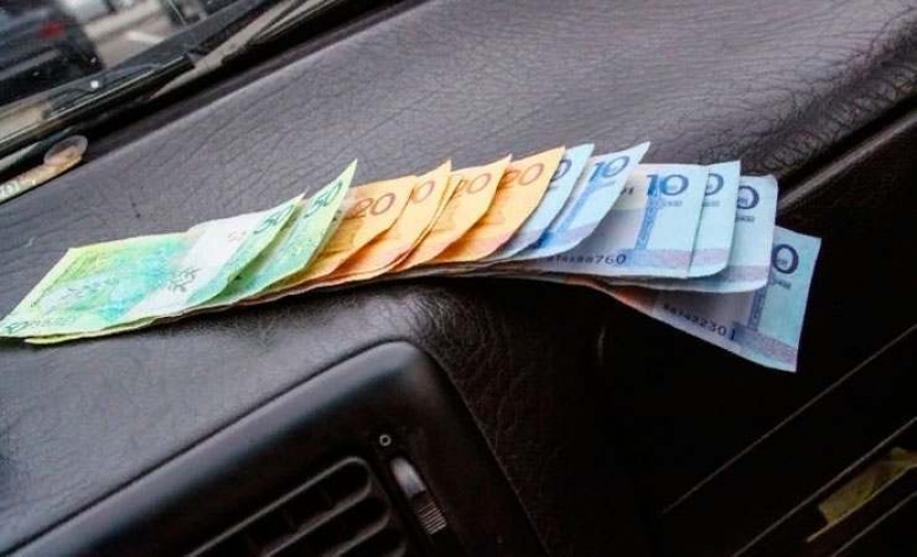 To give or not to give? Former policeman on bribes, extortion and "werewolves in uniform"