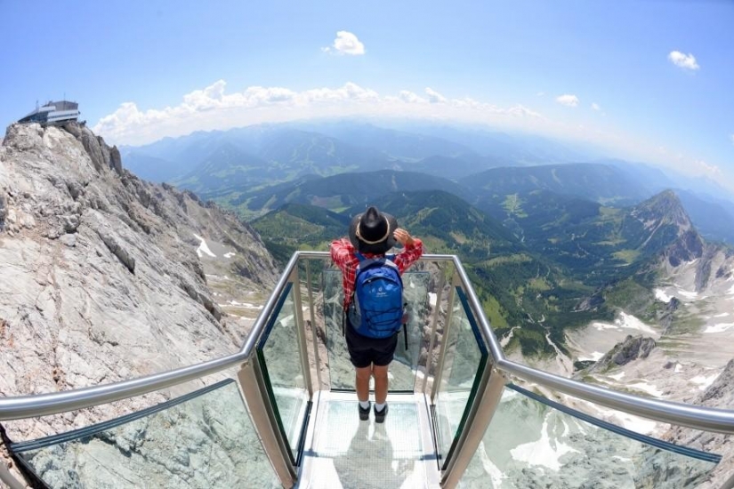 Top 15 the most impressive viewpoints in the world Top 15 the most impressive viewpoints in the world