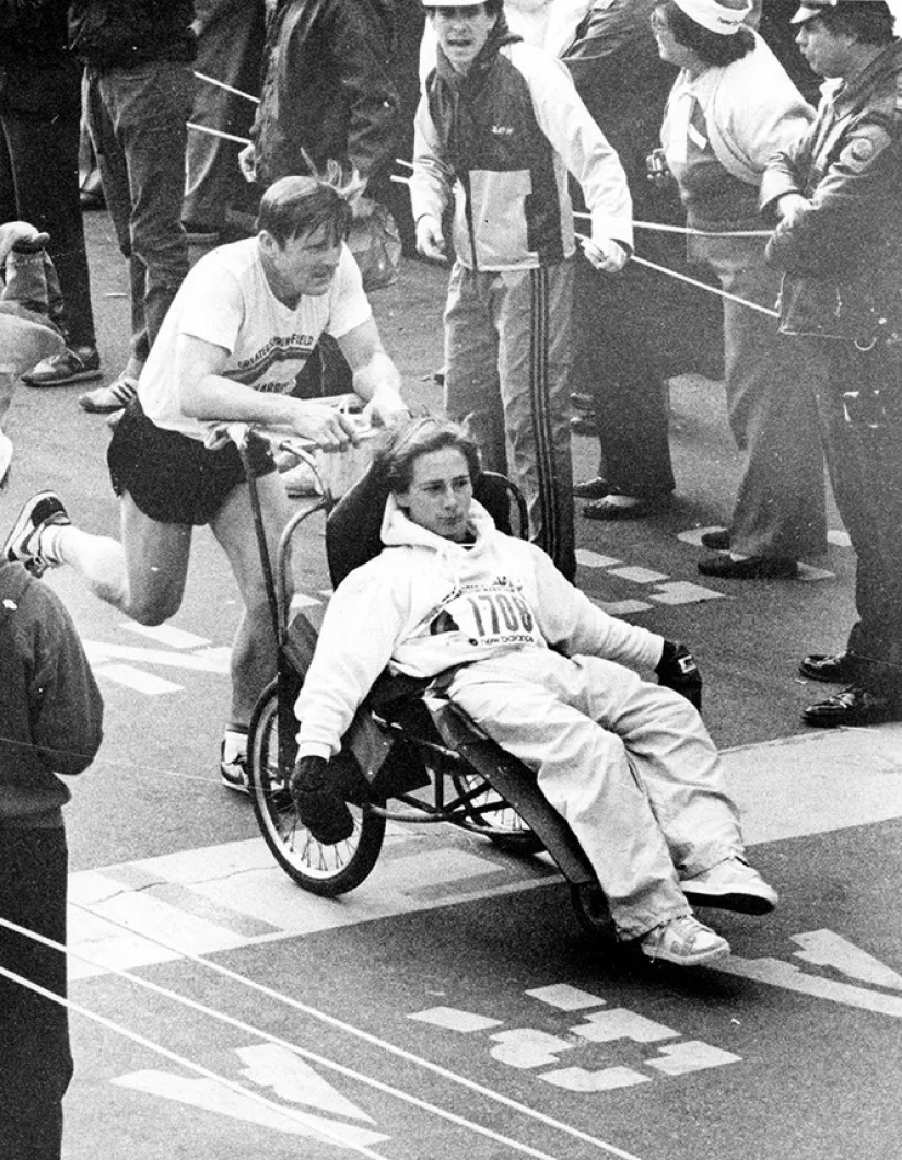 Touching stories of children who are put in vivo monuments