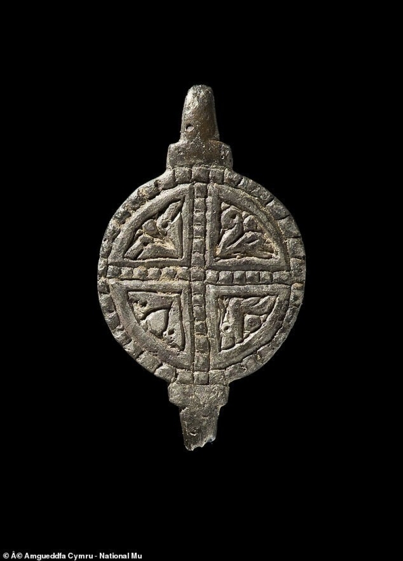 Treasure hunters found in Wales "ring of death"