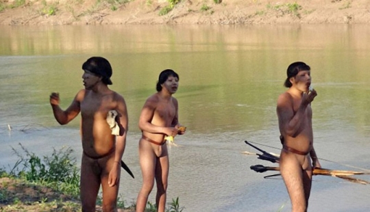 Tribus desconocidas: primer contacto con la civilización