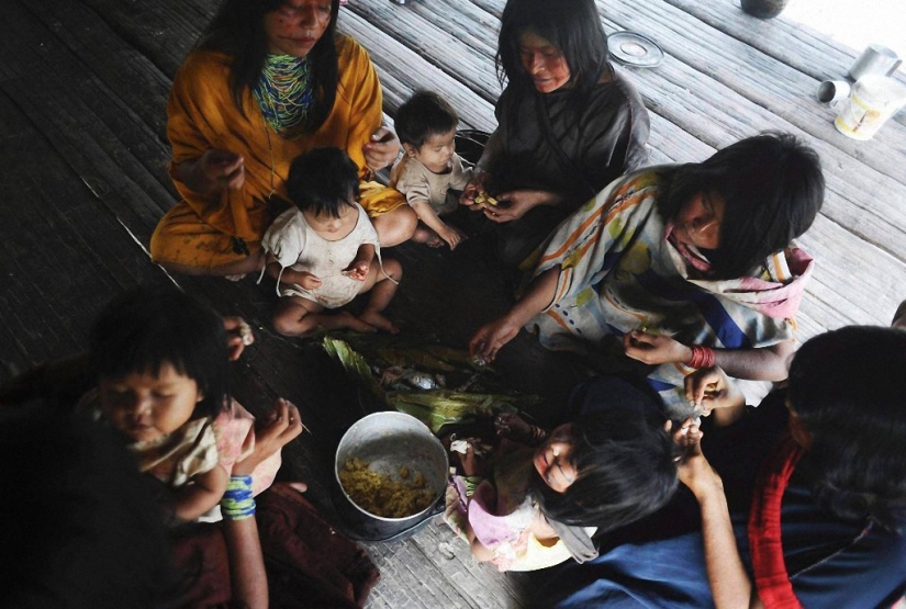 Tribus desconocidas: primer contacto con la civilización Tribus desconocidas: primer contacto con la civilización