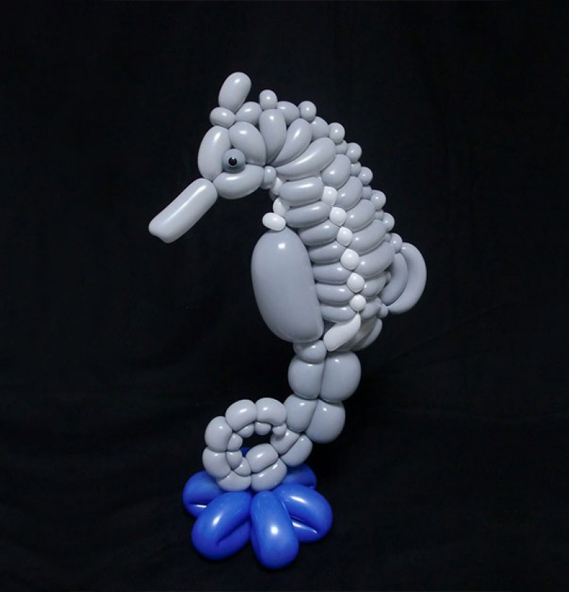 Twist, twirl, I want to cheat: Japanese creates realistic animal figures from balloons Twist, twirl, I want to cheat: Japanese creates realistic animal figures from balloons
