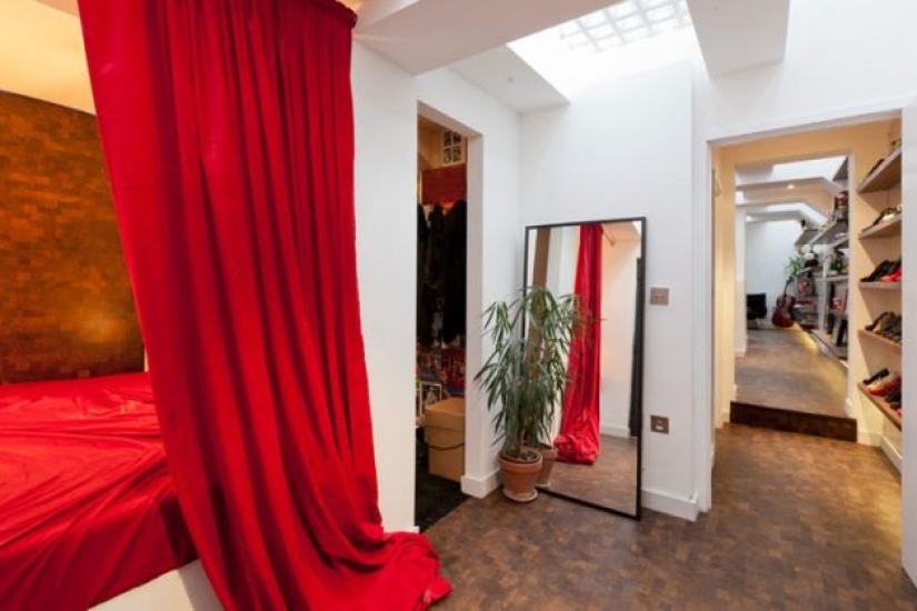 Un arquitecto de Inglaterra convirtió un baño público abandonado en la casa de sus sueños Un arquitecto de Inglaterra convirtió un baño público abandonado en la casa de sus sueños