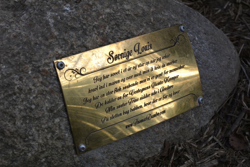 Un artista ha dibujado un mapa del tesoro y escondido amigables gigantes en los bosques de Copenhague