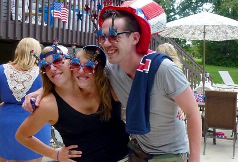 Un cuerpo para dos: ¿cómo viven las gemelas siamesas Abigail y Brittany Hensel?