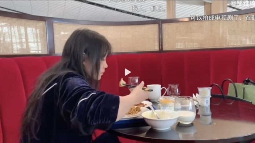 Un estudiante de China disfrutó del lujo durante tres semanas gratis, fingiendo ser un miembro de la alta sociedad Un estudiante de China disfrutó del lujo durante tres semanas gratis, fingiendo ser un miembro de la alta sociedad