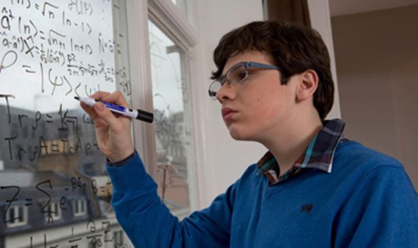 Un lío con un enano: una familia estadounidense está segura de que adoptaron a un psicópata adulto