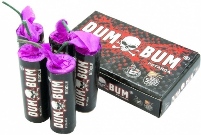 Un residente de la República Checa quería volar un lunar, pero casi perdió las piernas Un residente de la República Checa quería volar un lunar, pero casi perdió las piernas