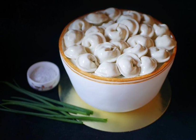 Una cuenca de olivier, albóndigas, una paloma muerta y otros pasteles irónicos de un chef de pastelería de San Petersburgo