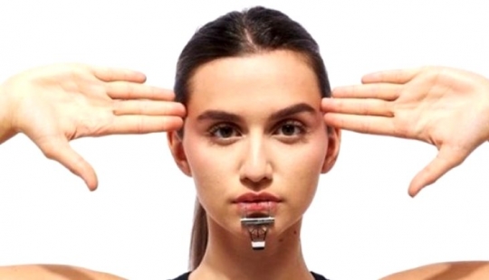 ¿Una máquina de rellenar labios? No, no lo adivinaste - nueva moda de la marca MYL Berlin