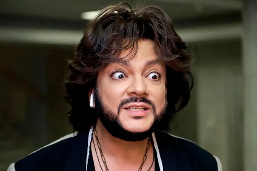 Understand and forgive: the apologies of the stars, for which we are ashamed