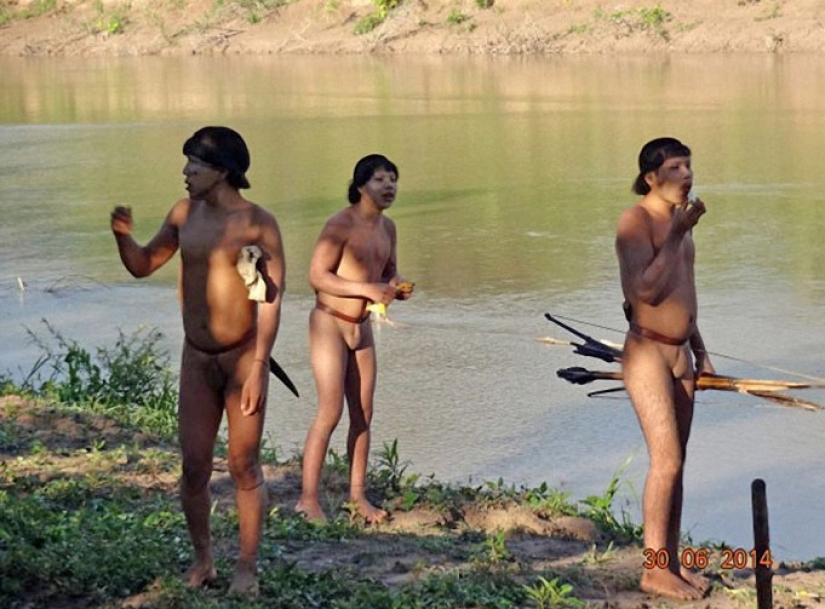 Unknown tribes: first contact with civilization Unknown tribes: first contact with civilization