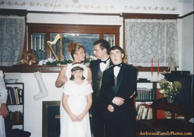 Unsuccessful wedding photos that would be a shame to show future children