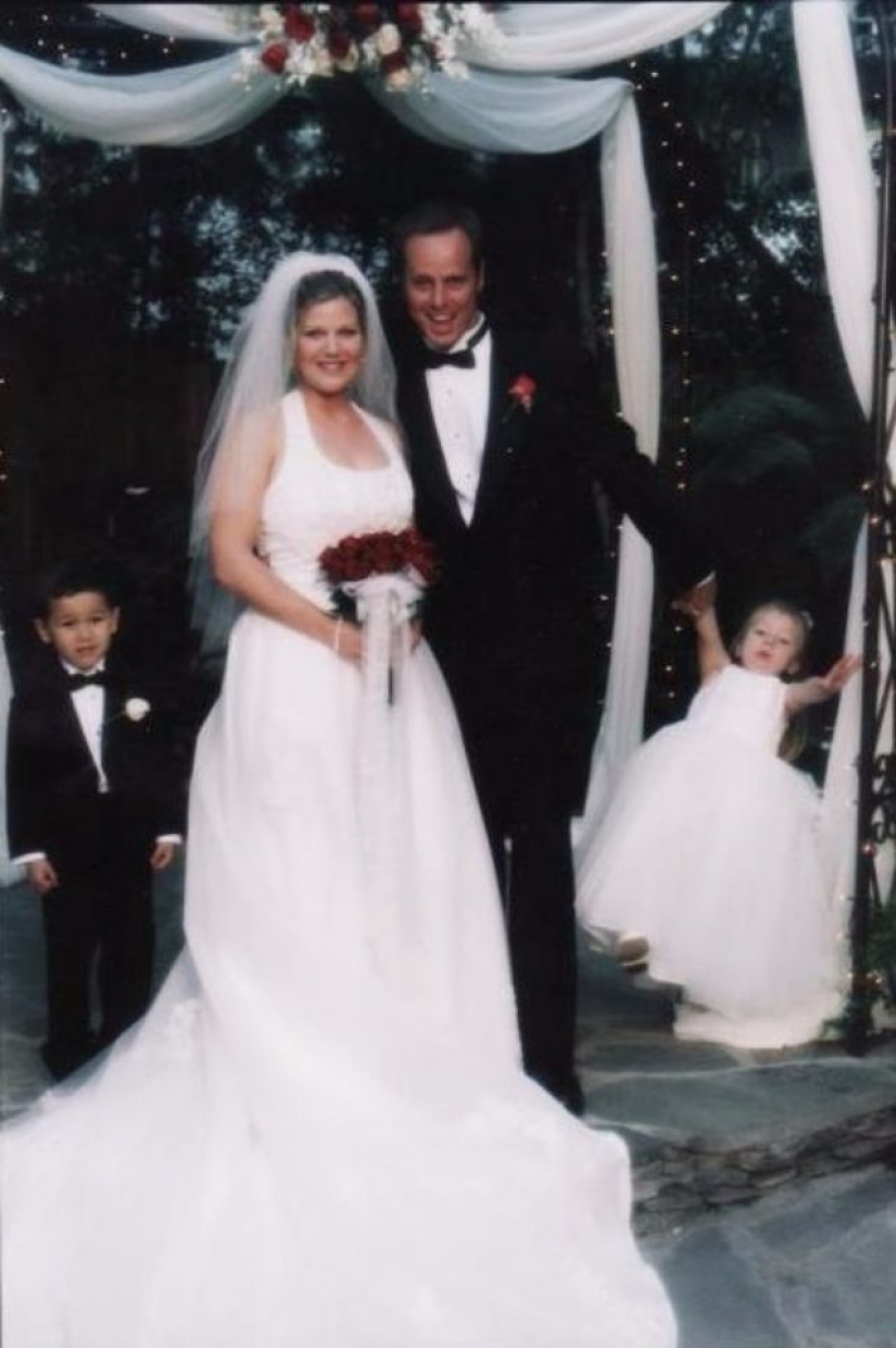 Unsuccessful wedding photos that would be a shame to show future children