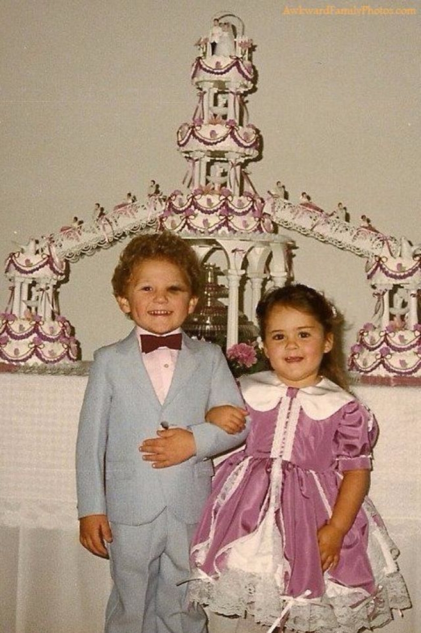 Unsuccessful wedding photos that would be a shame to show future children