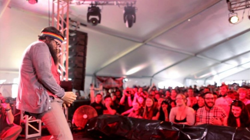 Wake up your Volcano: Imaginary sex competitions are something