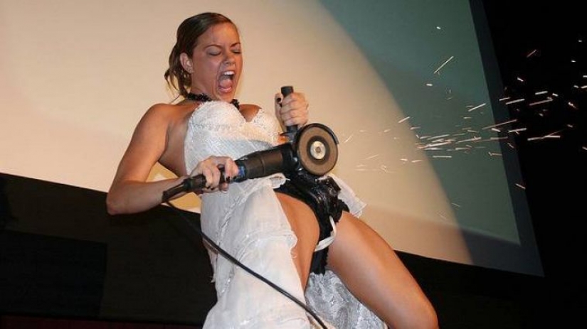 Wake up your Volcano: Imaginary sex competitions are something