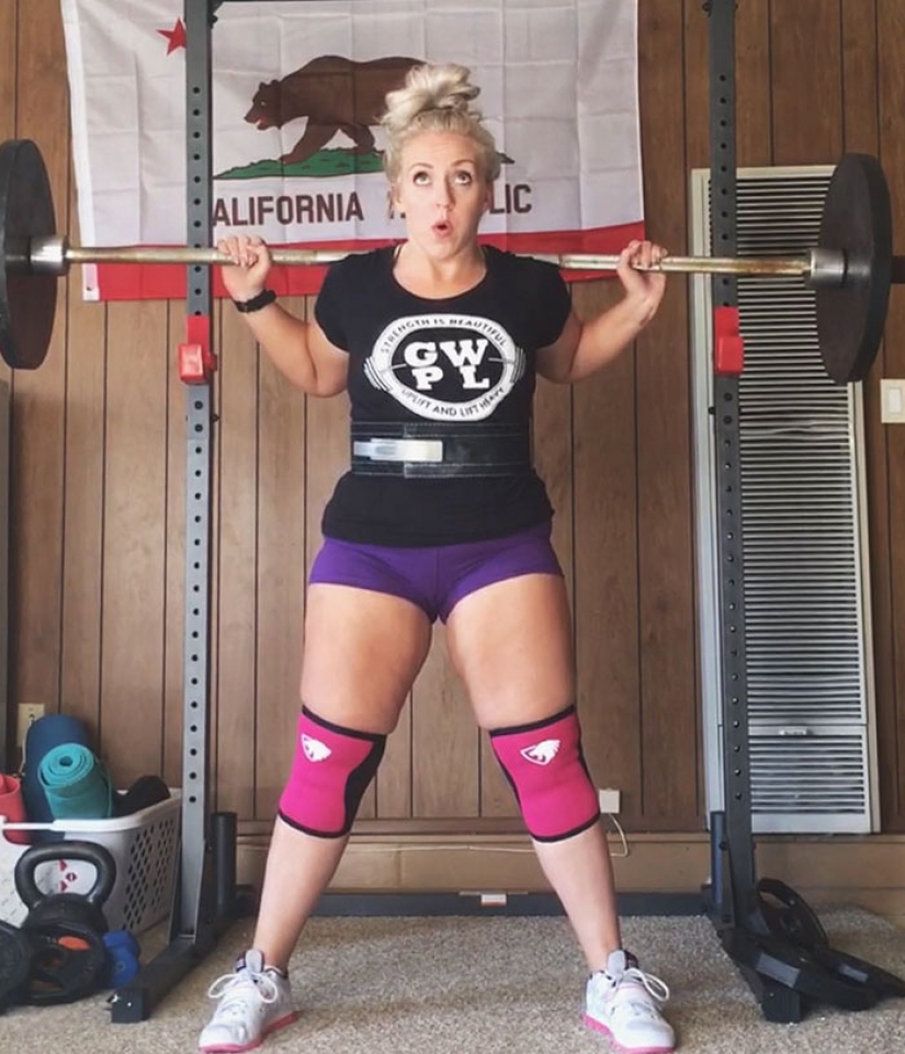 Weight is just numbers: between these photos are only pounds difference