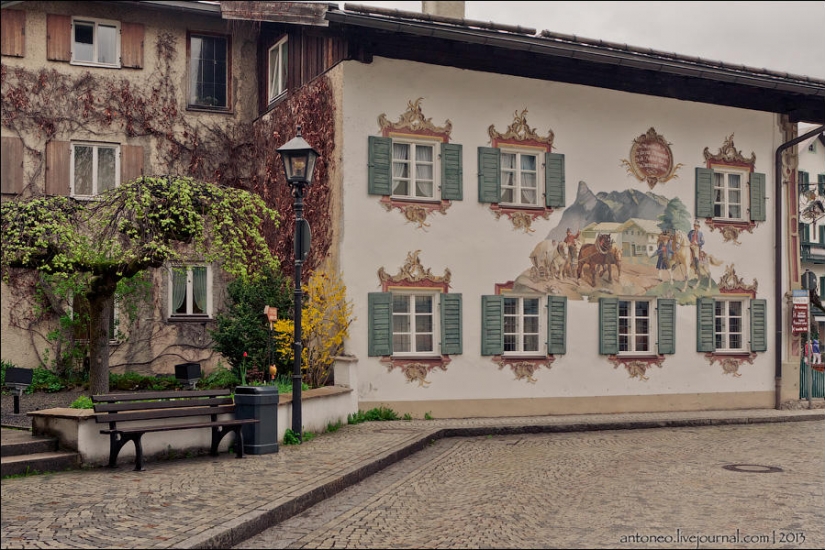 What a painted alpine village looks like