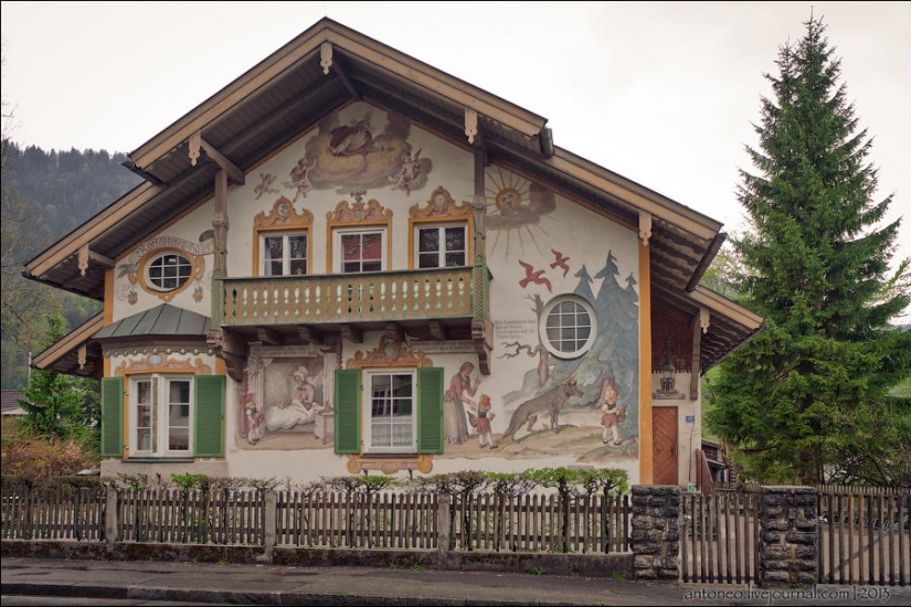 What a painted alpine village looks like