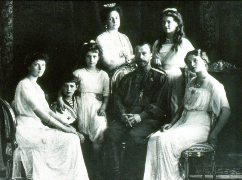 What do the modern descendants of the Romanovs look like?