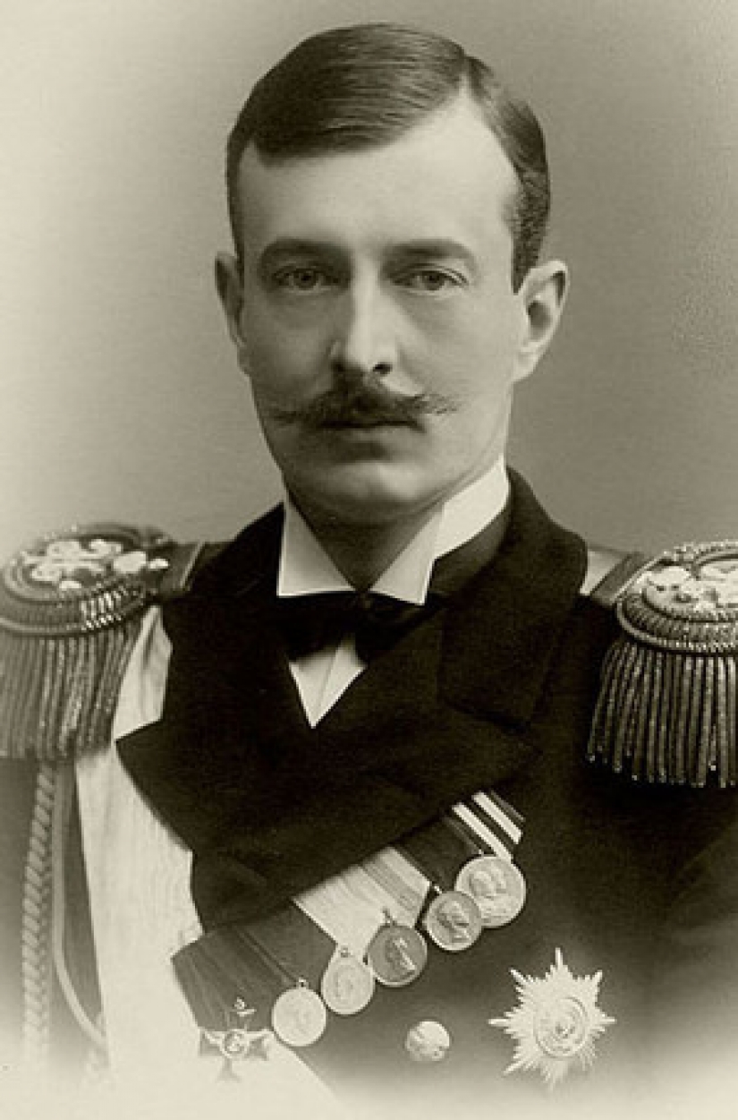 What do the modern descendants of the Romanovs look like?