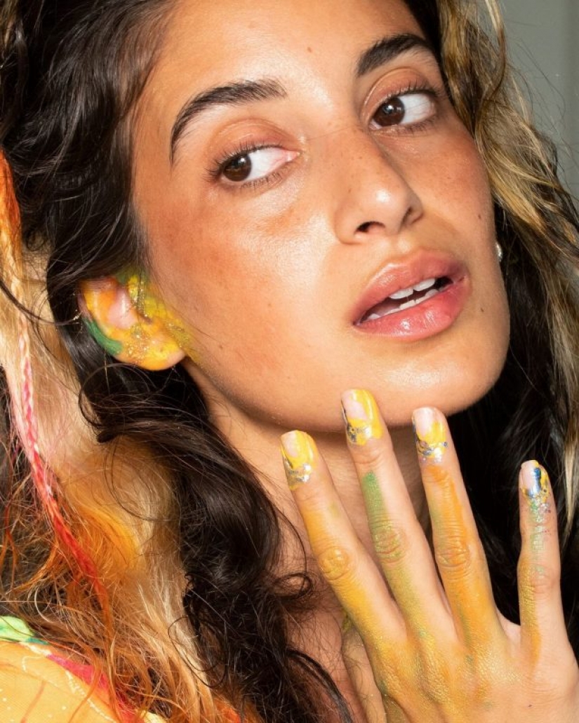 What does the new makeup trend — ear make-up look like