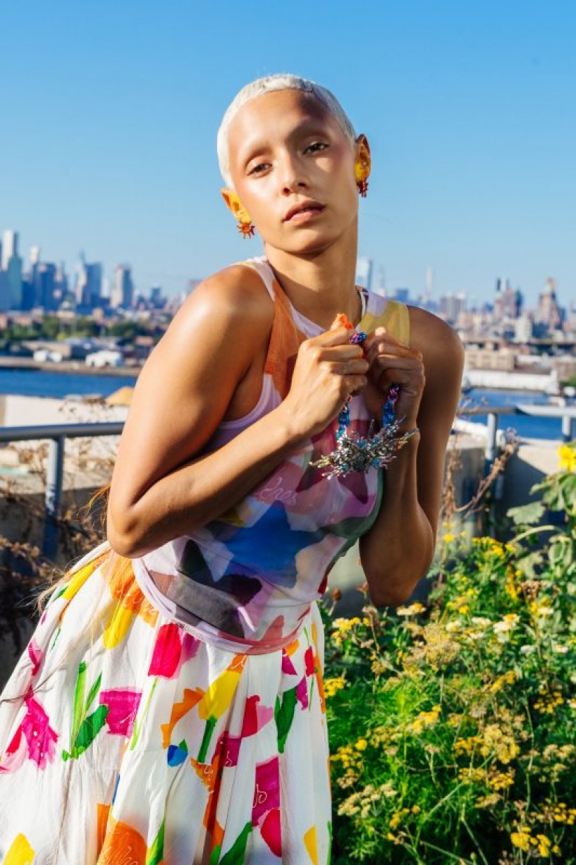 What does the new makeup trend — ear make-up look like