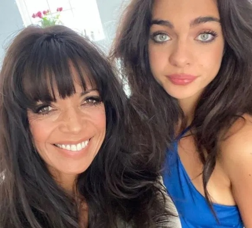 When beauty is in the blood: star moms and their copy daughters