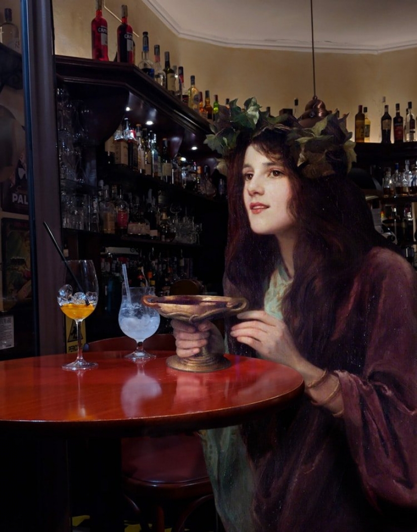 With paintings of classical paintings in modern life