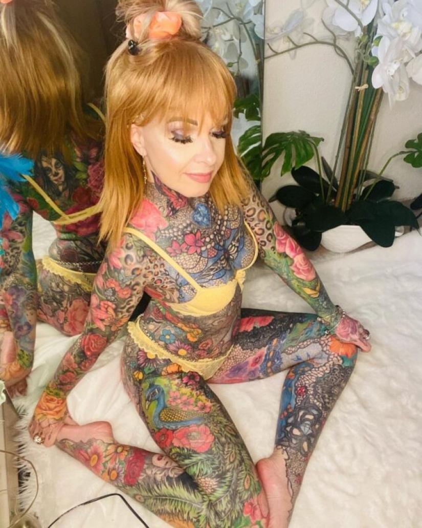 "Yo quería añadir un poco de color": 50 años de edad, alemán hizo un tatuaje y no podía dejar de