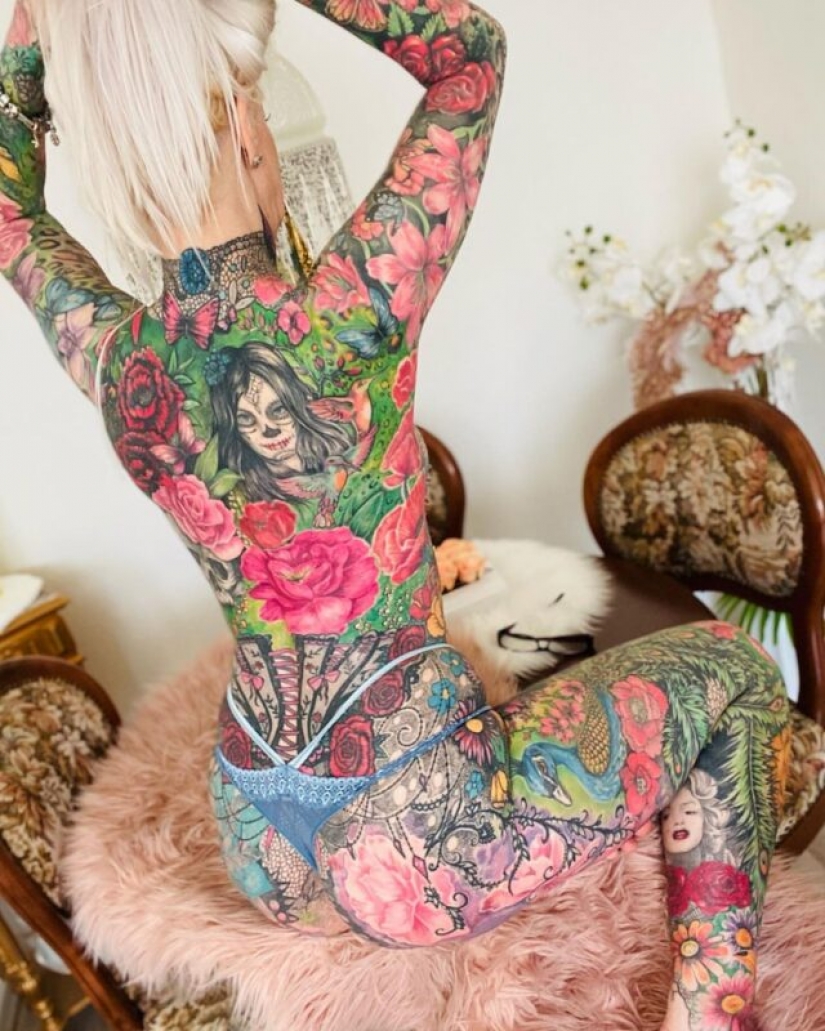 "Yo quería añadir un poco de color": 50 años de edad, alemán hizo un tatuaje y no podía dejar de