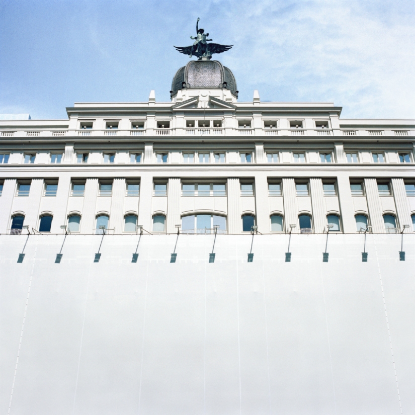 "You don't have Adblock!": the artist imagined what life would look like without advertising "You don't have Adblock!": the artist imagined what life would look like without advertising